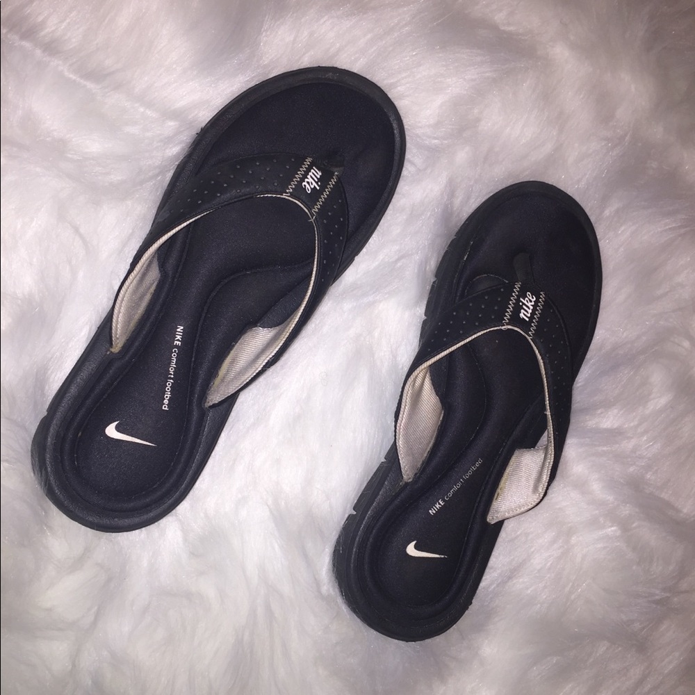 Nike comfort sandals (USED)
